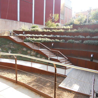Jardineras separadoras de niveles de chapa corten
