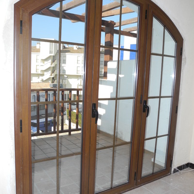 Ventana con punto redondo