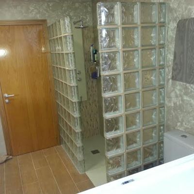 Ducha con cristal de paves