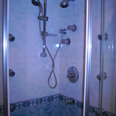 Ducha realizada por Tecnam