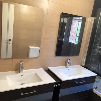 Alicatado baño y colocación de sanitarios y accesorios