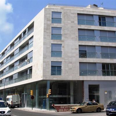 Edifcio de 59 viviendas, locales y 3 plantas sotano