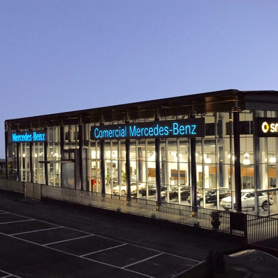 Edificio corporativo Comercial Mercedes-Benz Sevilla