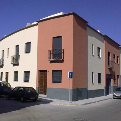 Edificio de Viviendas, locales, garajes y oficinas. El Viso del Alcor. Sevilla.