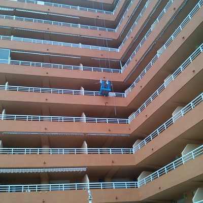 edificio en la playa de tavernes