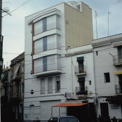 EDIFICIO PLURIFAMILIAR CAMBRILS
