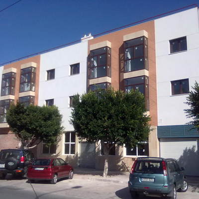 EDIFICIO PLURIFAMILIAR EN CIUDAD JARDIN