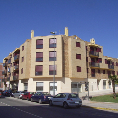 EDIFICIO PLURIFAMILIAR  ONDA