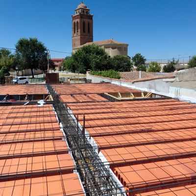 EJECUCIÓN FORJADO VIVIENDA EN MADRIGAL DE LAS ALTAS TORRES