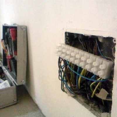 Electricista de Madrid. Autorizado. Económico 680 182 969