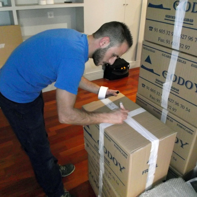 Embalando y organizando cajas