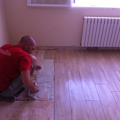 embaldosado imitación parquet