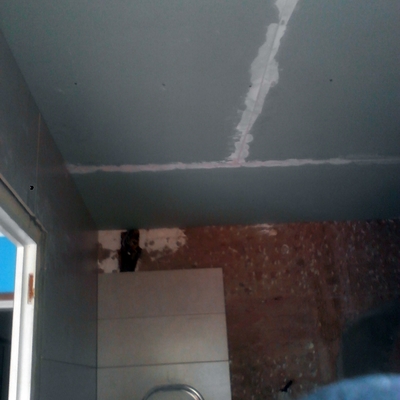 enmasillando el techo