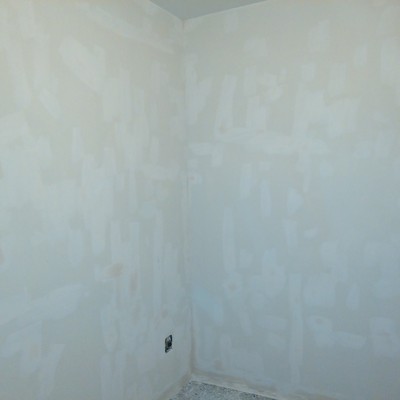 enmplastecido de paredes hasta su total perfeccion