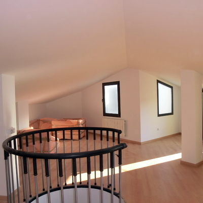 Enyesar atico en Bescano.