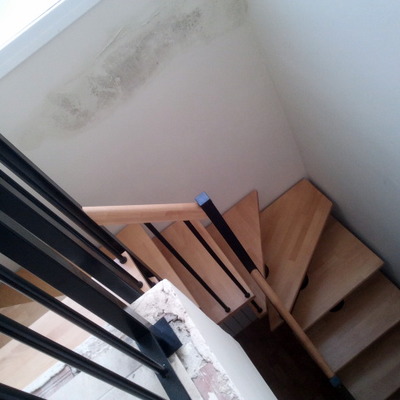 ESCALERA COMBINADA , MATAL Y MADERA