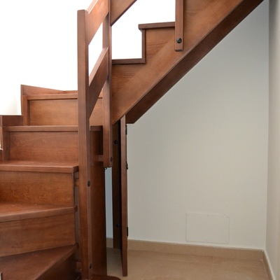 escalera de madera