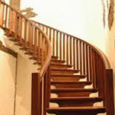 escalera de madera