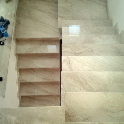 Escalera de mármol