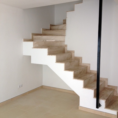 ESCALERA DE MARMOL