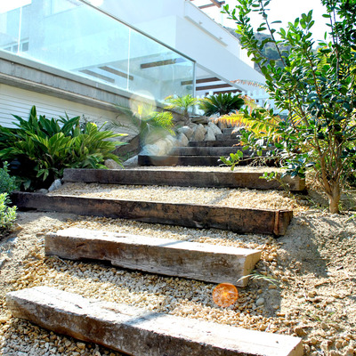 Escalera de traviesa