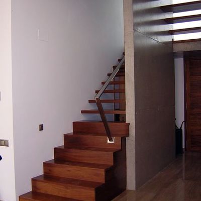 Escalera de vivienda en Alberic