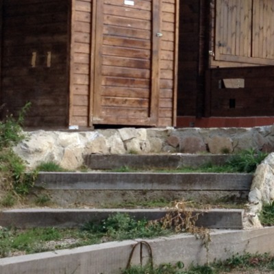 escalera madera y wc