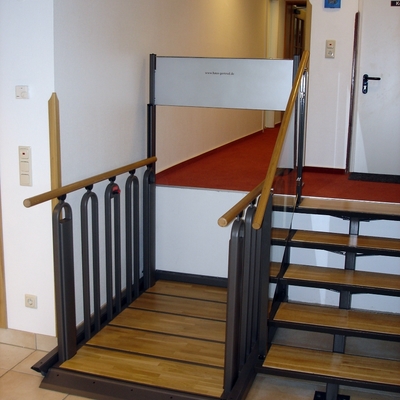 Escaleras convertible en plataforma Salvaescaleras