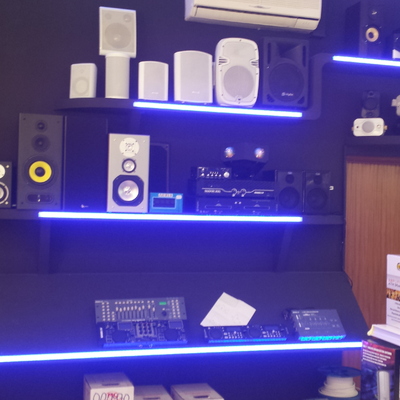 Estanterías con luz led