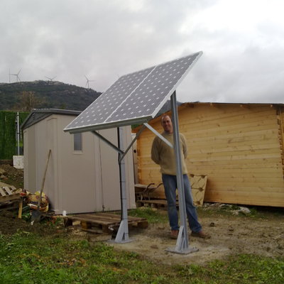 Estructura para dos paneles vivienda aislada sobre suelo.