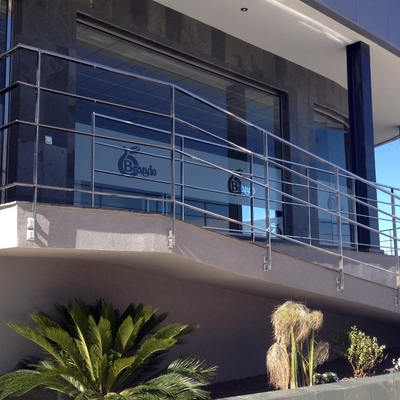 Exposición de Bebidas y Oficinas