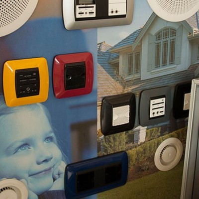 Expositor hilo musical