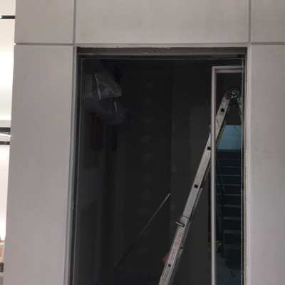 Acceso a habitacion con detalles de yagueado