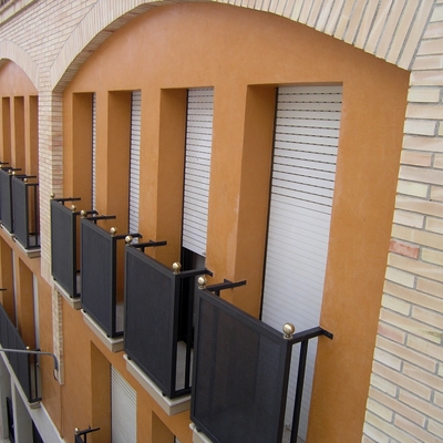 FACHADA CON MICROCEMENTO