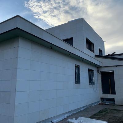 Revestimiento de fachada en Caliza Alba