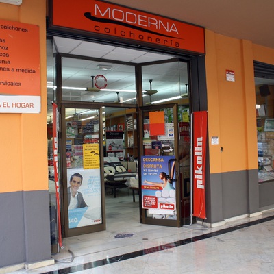 Fachada Tienda C/Agustina de Aragon, Colchoneria Moderna