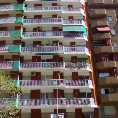 fachada y barandillas