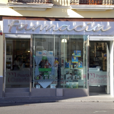 FARMACIA REFORMADA PUERTA OSARIO (SEVILLA)