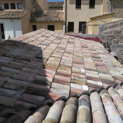 Tejado nuevo con tejas antiguas mallorquinas