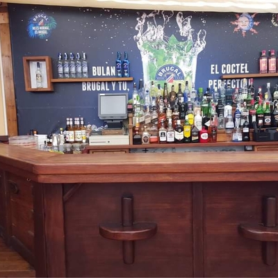 Diseño, fabricación e instalación de lona plástica