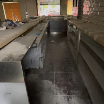 Limpieza de bar por fin de obra