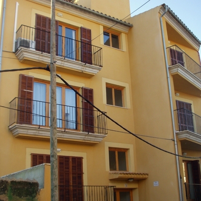 finca de viviendas, en arta