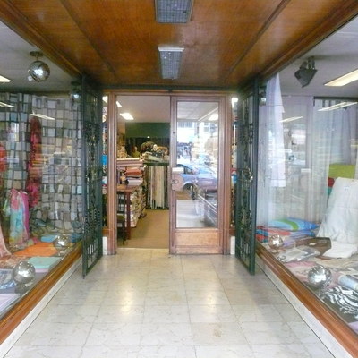 Foro de la entrada del comercio