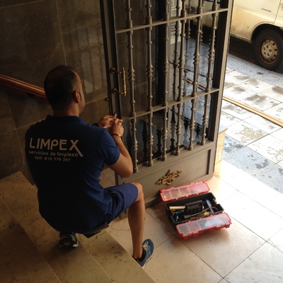 TRABAJOS DE CERRAJERIAS