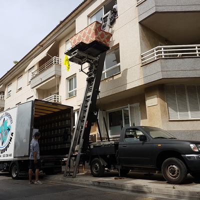 Elevador de muebles por fachada 