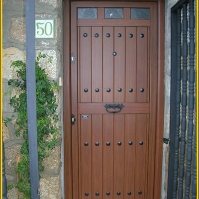 Foto puerta madera de aluminio 