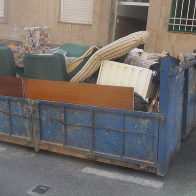 Recogida de basura y desescombro