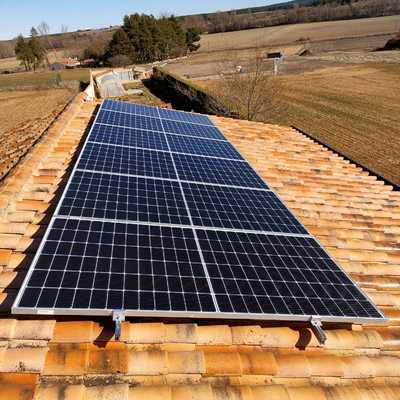 Placas solares en Los Rábanos (Soria)