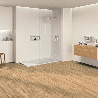 Pavimento madera tono claro