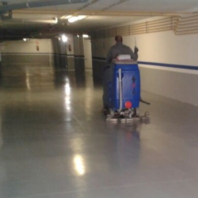 Limpieza y mantenimiento de garajes